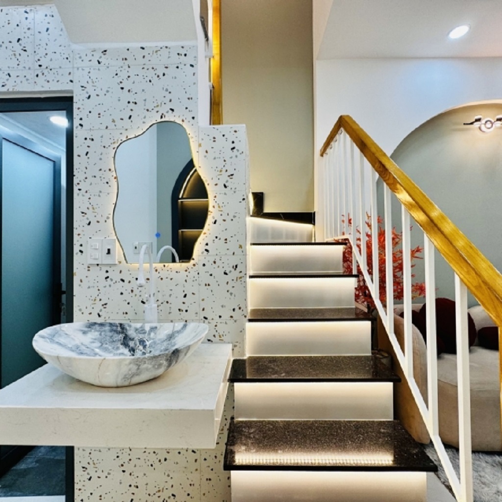 Bán gấp nhà mặt phố Thủ Đức liền kề Đặng Văn Bi_ Đường ô tô 2 chiều với HĐT 284 triệu_ Chỉ có 8 ty.. - Ảnh chính